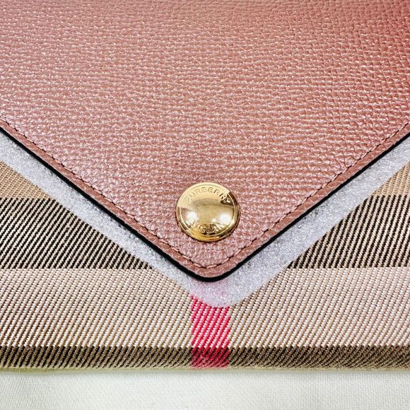 Burberry Hannah Envelope Wallet Crossbody Bag Nova Check Brown Tan NWT - Picture 3 of 15